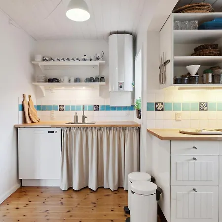 Gorgeous In With Kitchen * Frostrup
