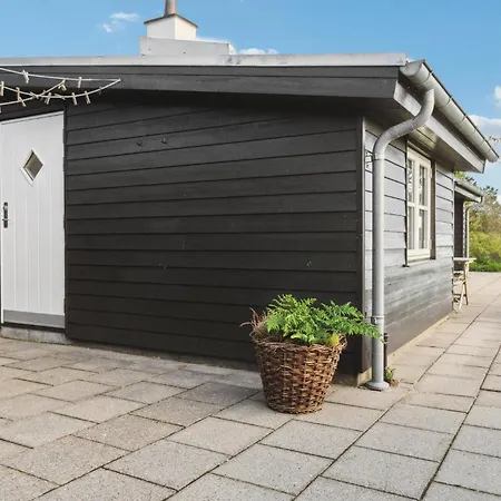 Ferienhaus Gorgeous In With Kitchen *